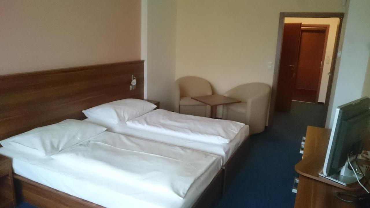 Lipno Wellness - Frymburk Hotel Private Family Room المظهر الخارجي الصورة