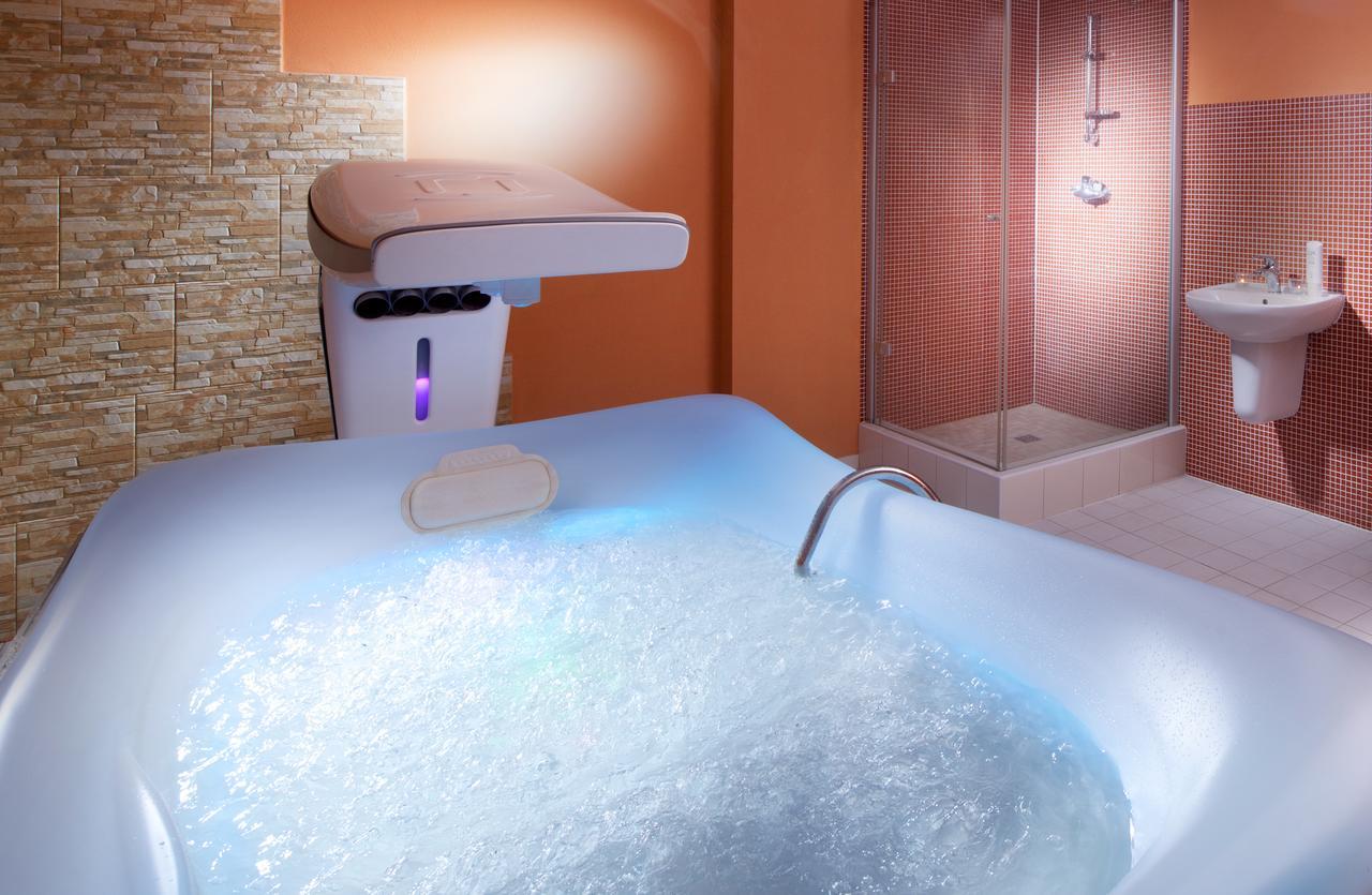 Lipno Wellness - Frymburk Hotel Private Family Room المظهر الخارجي الصورة