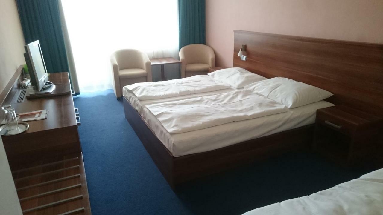 Lipno Wellness - Frymburk Hotel Private Family Room المظهر الخارجي الصورة
